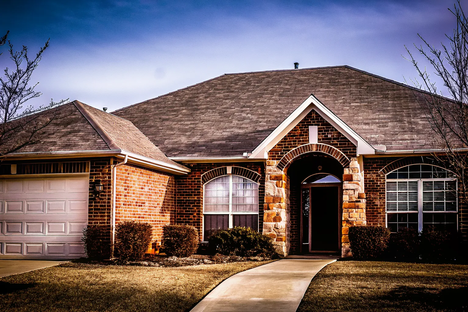 3114 Creekside Dr, Burleson
